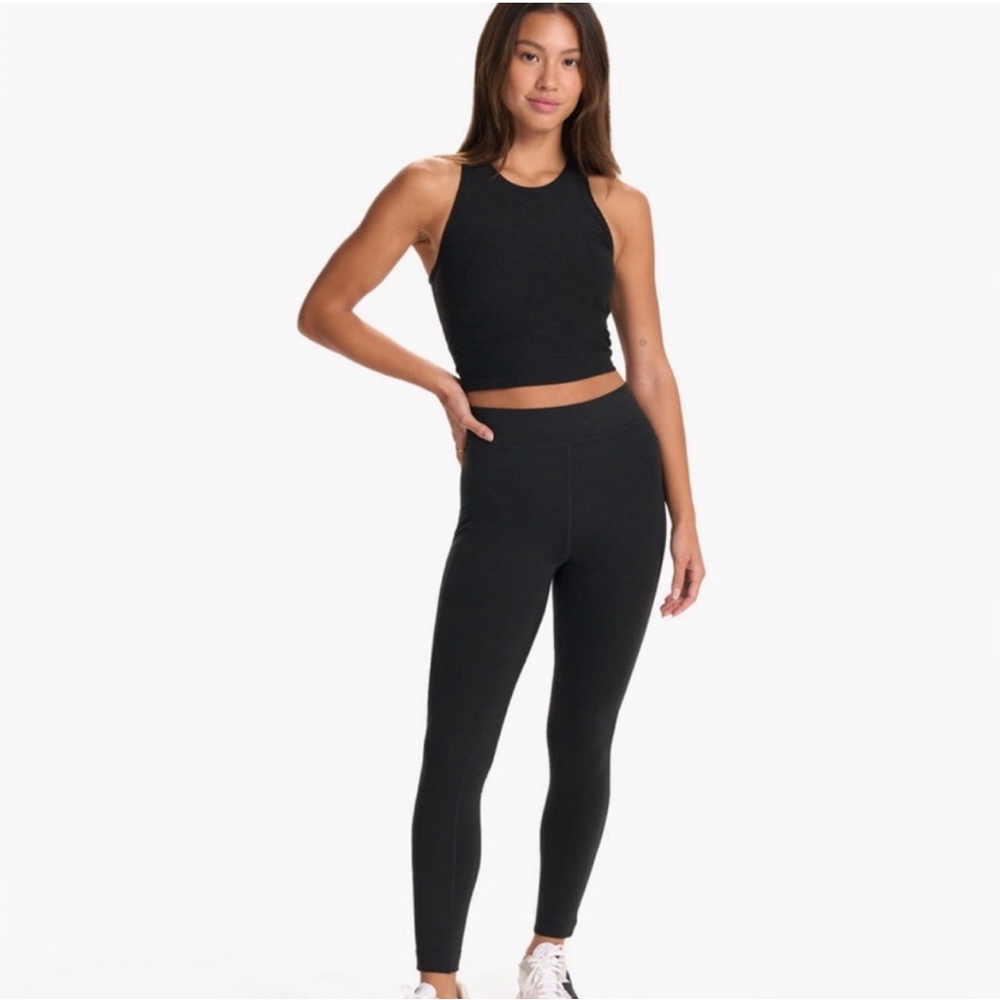 Vuori Granite Pocket Leggings in Black Heather NWT